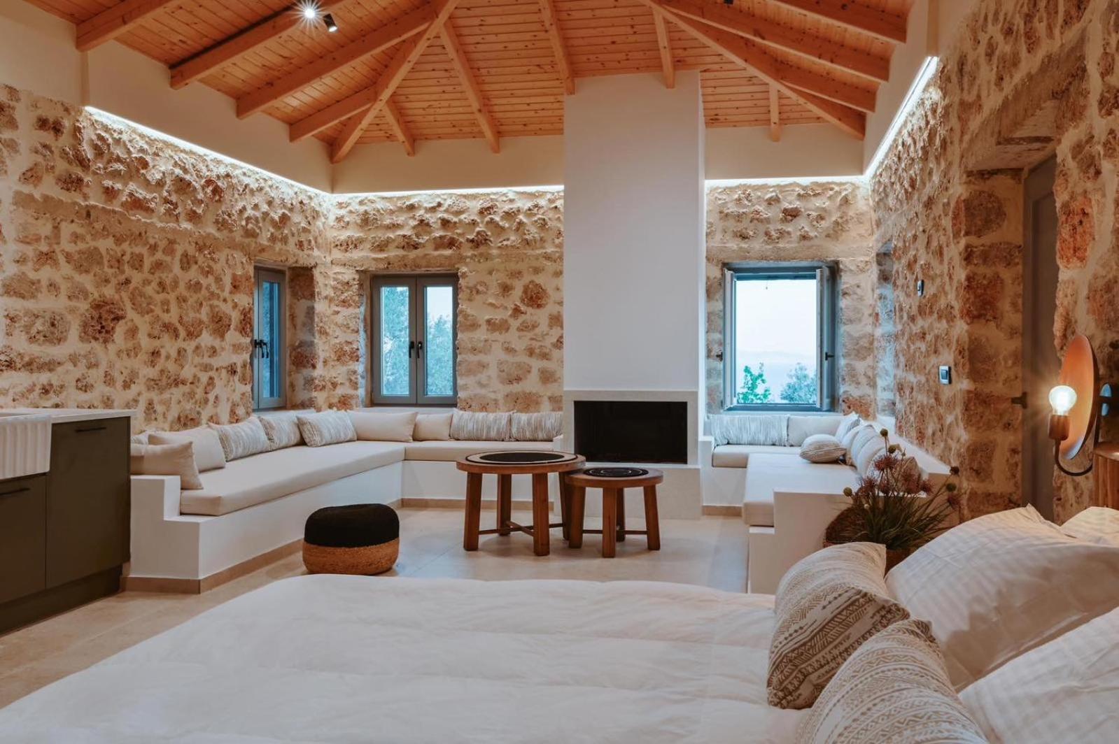 Βίλα Nevas Private Stone House With Pool And Seaview